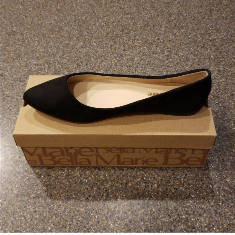 Bella Marie Black Suede Flats🖤🖤